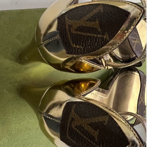 Louis Vuitton Brown and Gold LV Heels - Picture 3 of 3